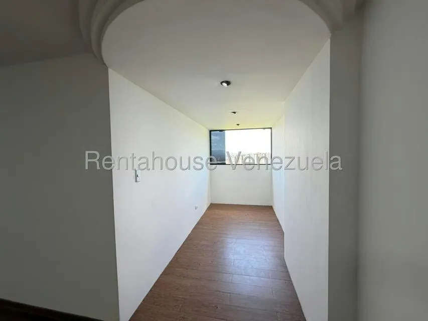 Apartamento (1 Nivel) en Alquiler en La Boyera, Distrito Metropolitano - 31