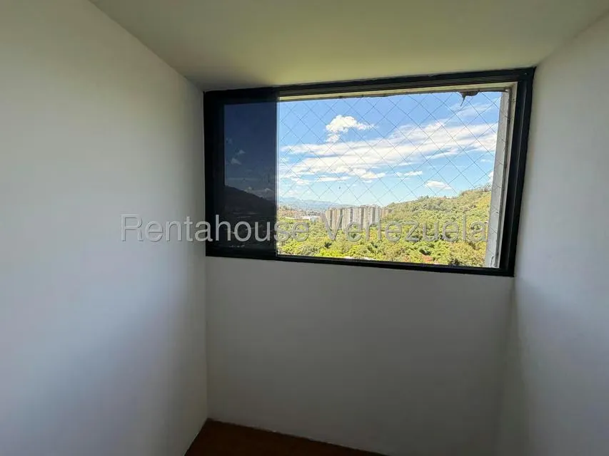 Apartamento (1 Nivel) en Alquiler en La Boyera, Distrito Metropolitano - 34