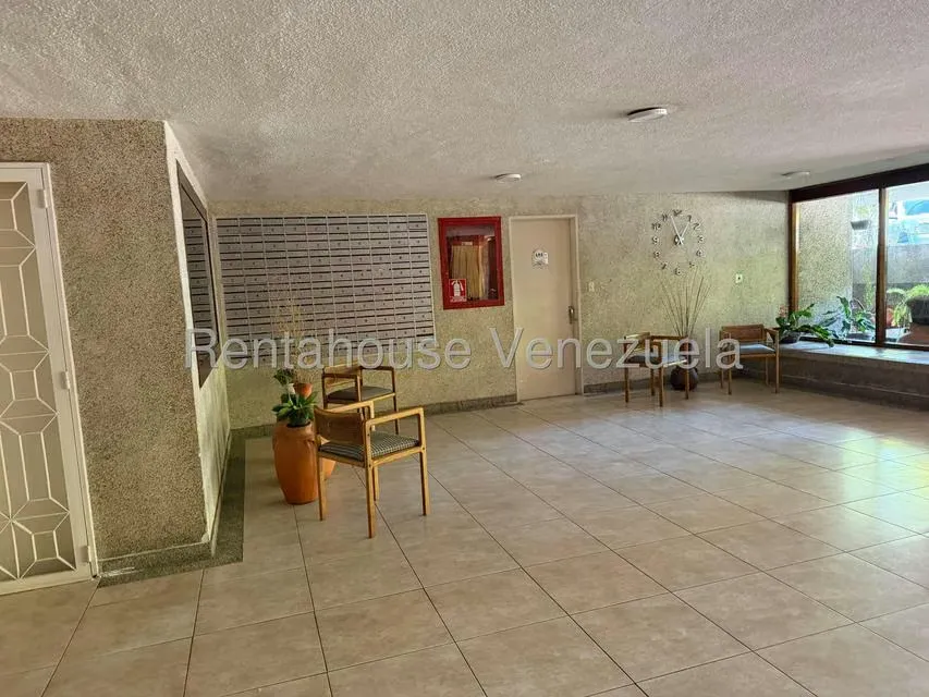 Apartamento (1 Nivel) en Alquiler en La Boyera, Distrito Metropolitano - 6