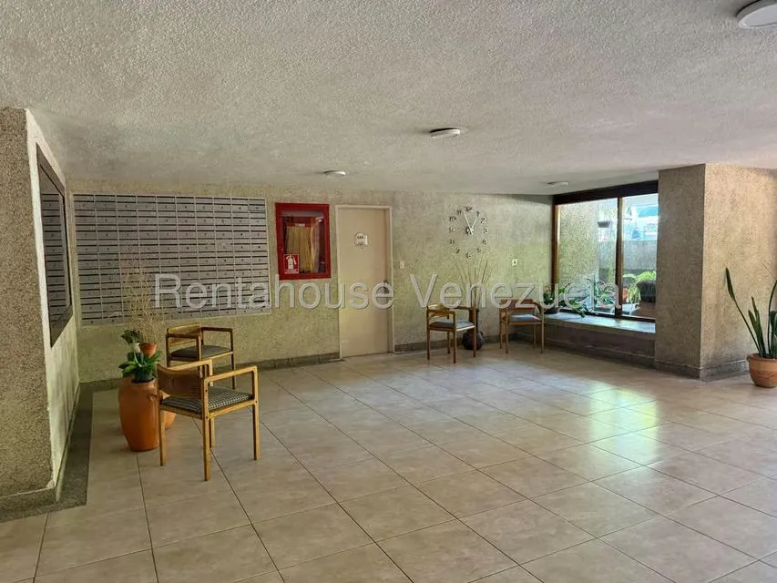 Apartamento (1 Nivel) en Alquiler en La Boyera, Distrito Metropolitano - 7