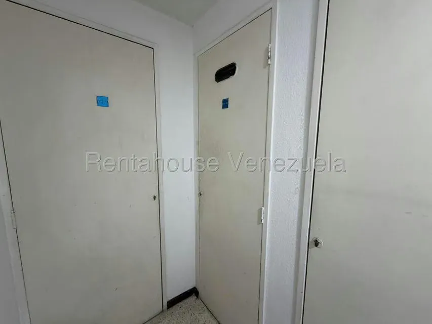 Apartamento (1 Nivel) en Alquiler en La Boyera, Distrito Metropolitano - 9