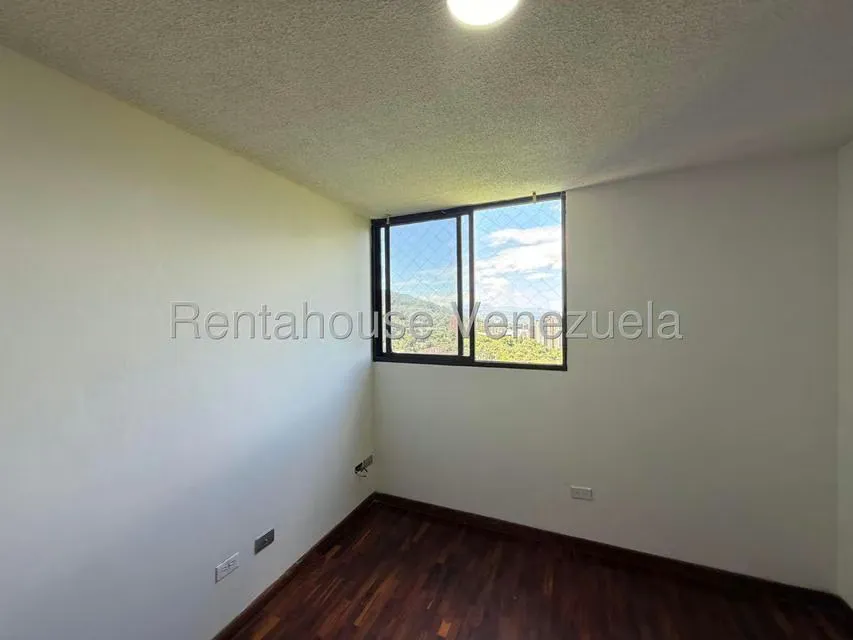Apartamento (1 Nivel) en Alquiler en La Boyera, Distrito Metropolitano - 10