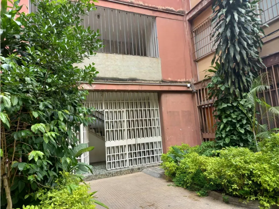 Edificio Comercial/Resid.810M2 3 PISOS 13 PE LOS CHAGUARAMOS (AF) - 3