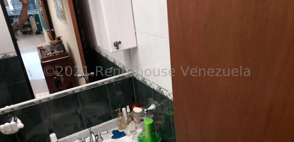 Local Comercial en Venta en Los Chaguaramos, Distrito Metropolitano - 16