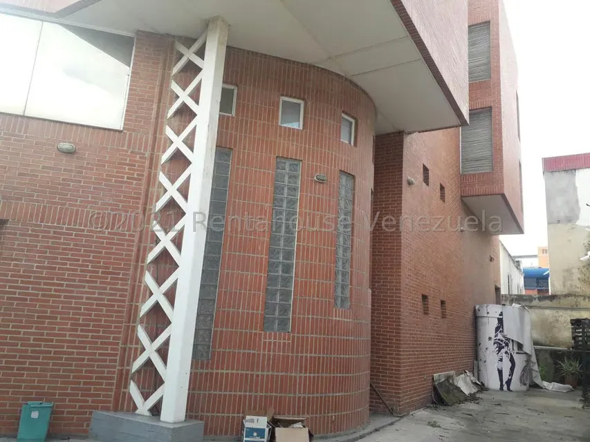 Local Comercial en Venta en Los Chaguaramos, Distrito Metropolitano - 3