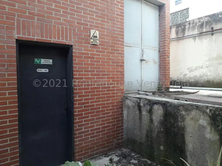 Local Comercial en Venta en Los Chaguaramos, Distrito Metropolitano - 4