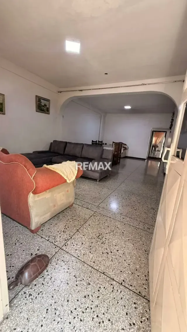 CASA EN EL OESTE PARA USO RESIDENCIAL O COMERCIAL - 2