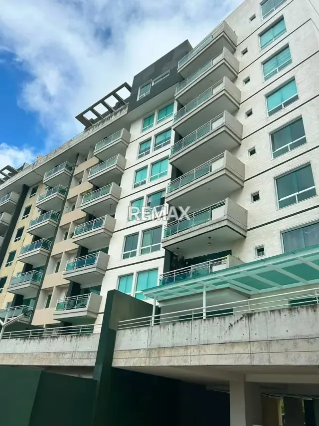 VENTA DE APARTAMENTO EN OBRA BLANCA, UBICADO EN LA LAGUNITA EL HATILLO, CARACAS!!!