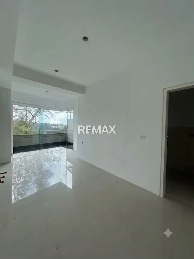 VENTA DE APARTAMENTO EN OBRA BLANCA, UBICADO EN LA LAGUNITA EL HATILLO, CARACAS!!! - 2