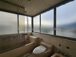 Vista 44