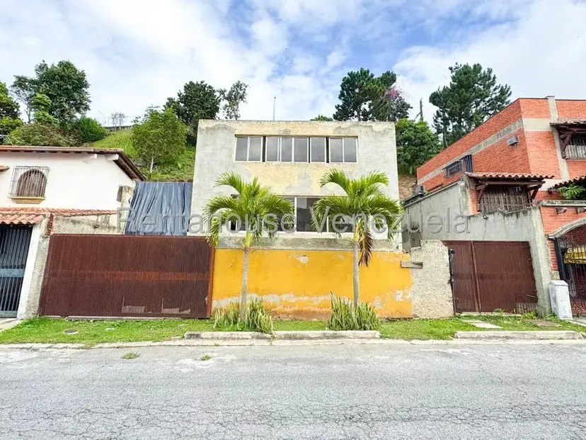 Casa (Multipes Niveles) en Venta en Los Naranjos del Cafetal, Distrito Metropolitano