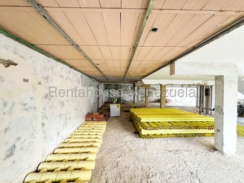 Casa (Multipes Niveles) en Venta en Los Naranjos del Cafetal, Distrito Metropolitano - 17