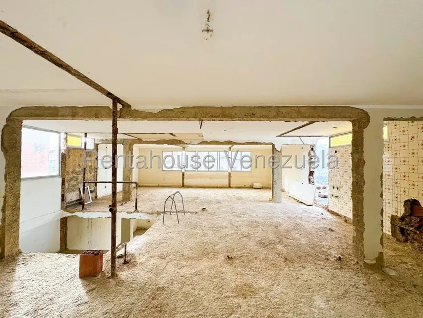 Casa (Multipes Niveles) en Venta en Los Naranjos del Cafetal, Distrito Metropolitano - 23