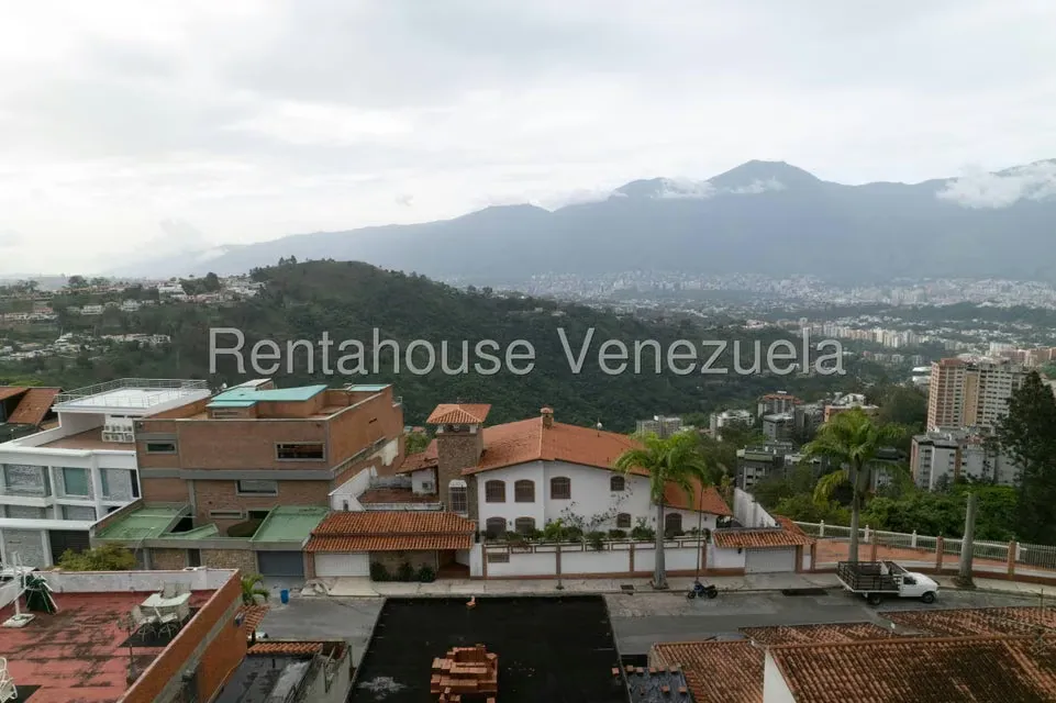 Casa (Multipes Niveles) en Venta en Los Naranjos del Cafetal, Distrito Metropolitano - 31