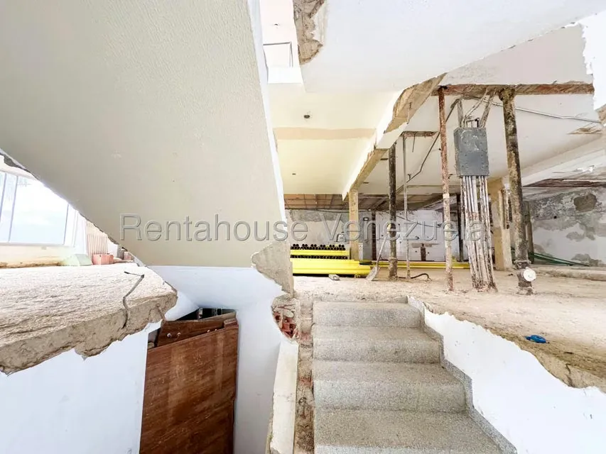 Casa (Multipes Niveles) en Venta en Los Naranjos del Cafetal, Distrito Metropolitano - 10