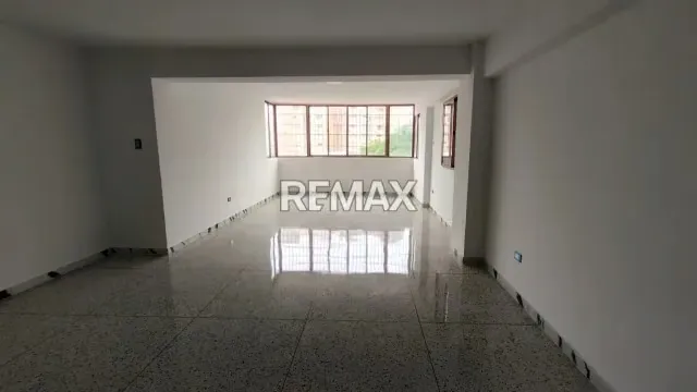 En venta apartamento en residencias Estoril - 2