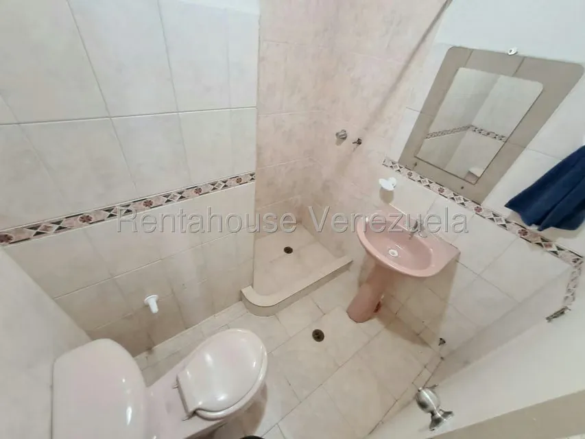 Apartamento (1 Nivel) en Venta en Los Palos Grandes, Distrito Metropolitano - 12