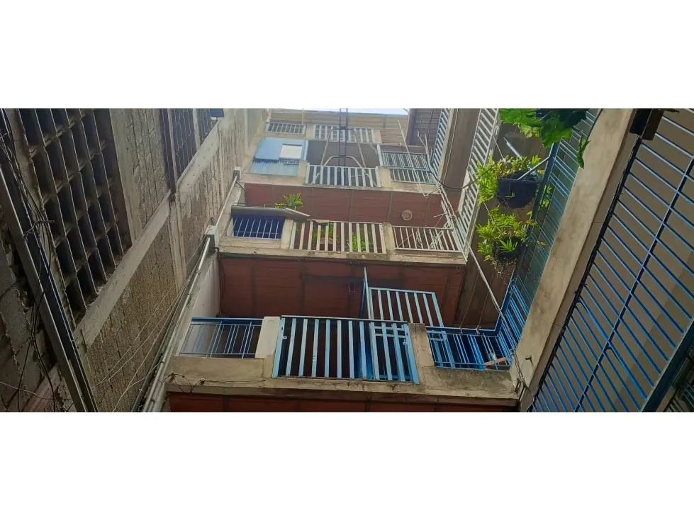 VENTA EDIFICIO INDUSTRIAL BOLEITA DE 4 PISOS DE 240M2 C/P TOTAL 960 - 3