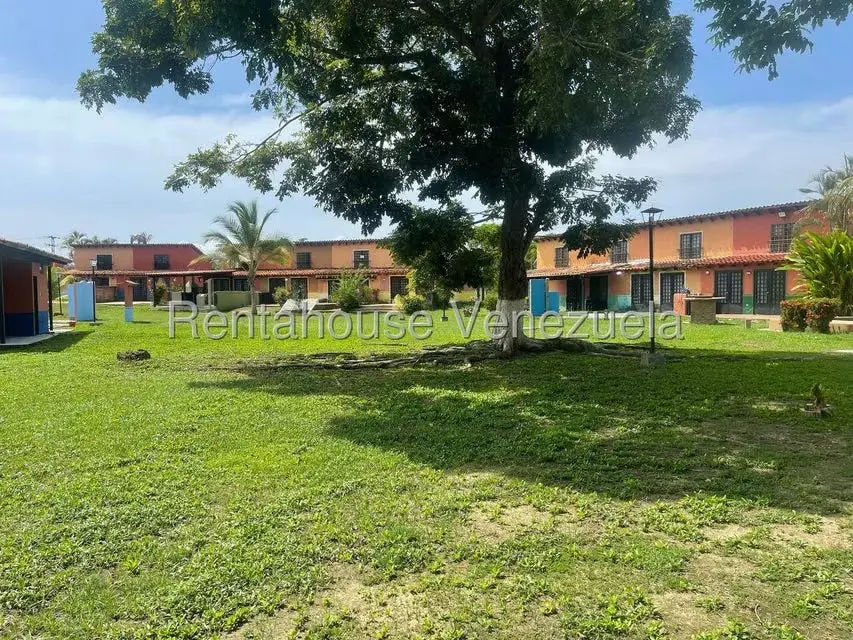 Townhouse (Duplex) en Venta en Higuerote, Miranda - 28