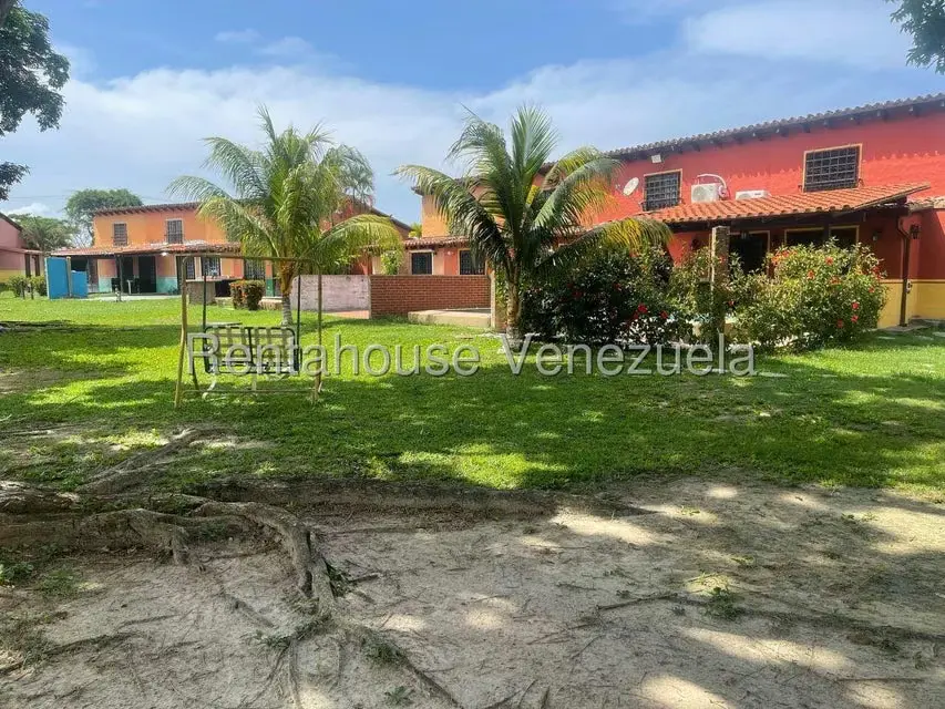 Townhouse (Duplex) en Venta en Higuerote, Miranda - 4