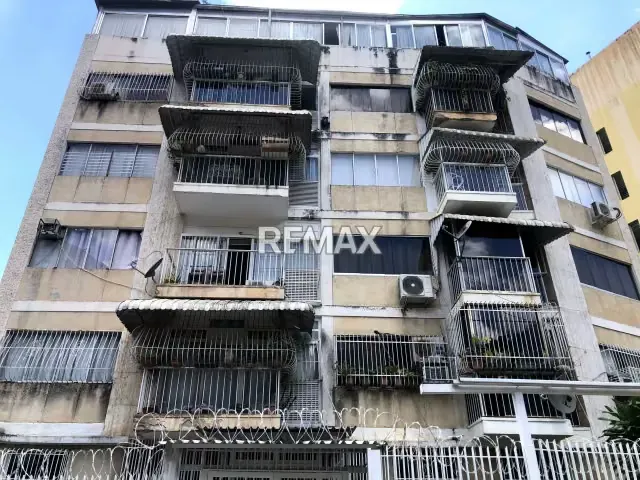 PH PARA REMODELAR EN COLINAS DE BELLO MONTE | ESTRUCTURA Y UBICACIÓN GARANTIZADA - 3