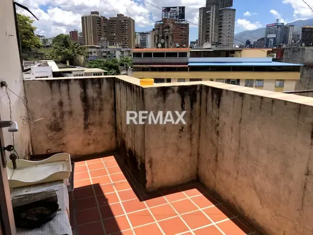 PH PARA REMODELAR EN COLINAS DE BELLO MONTE | ESTRUCTURA Y UBICACIÓN GARANTIZADA - 9