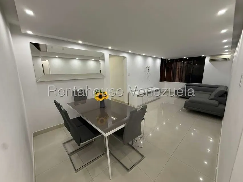 Apartamento (1 Nivel) en Alquiler en Los Samanes, Distrito Metropolitano