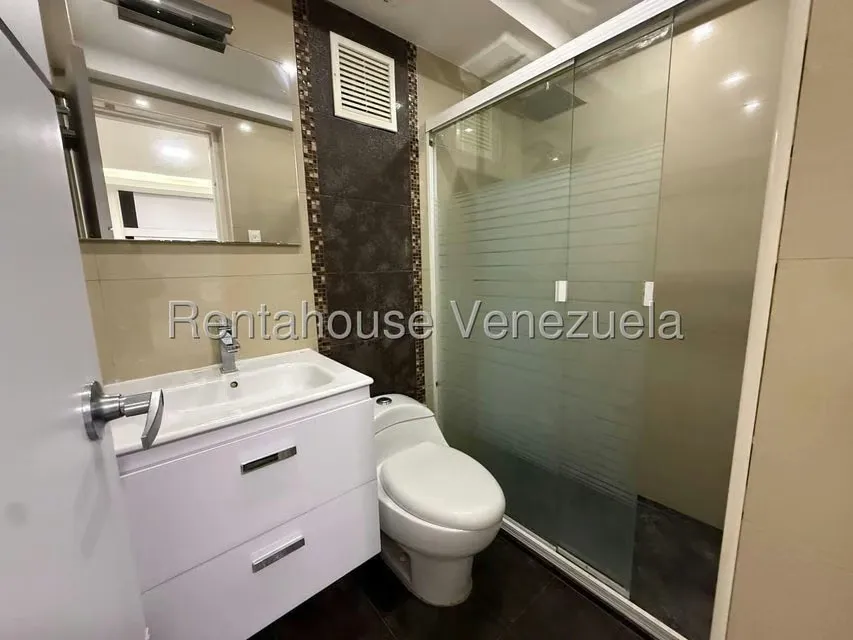 Apartamento (1 Nivel) en Alquiler en Los Samanes, Distrito Metropolitano - 4