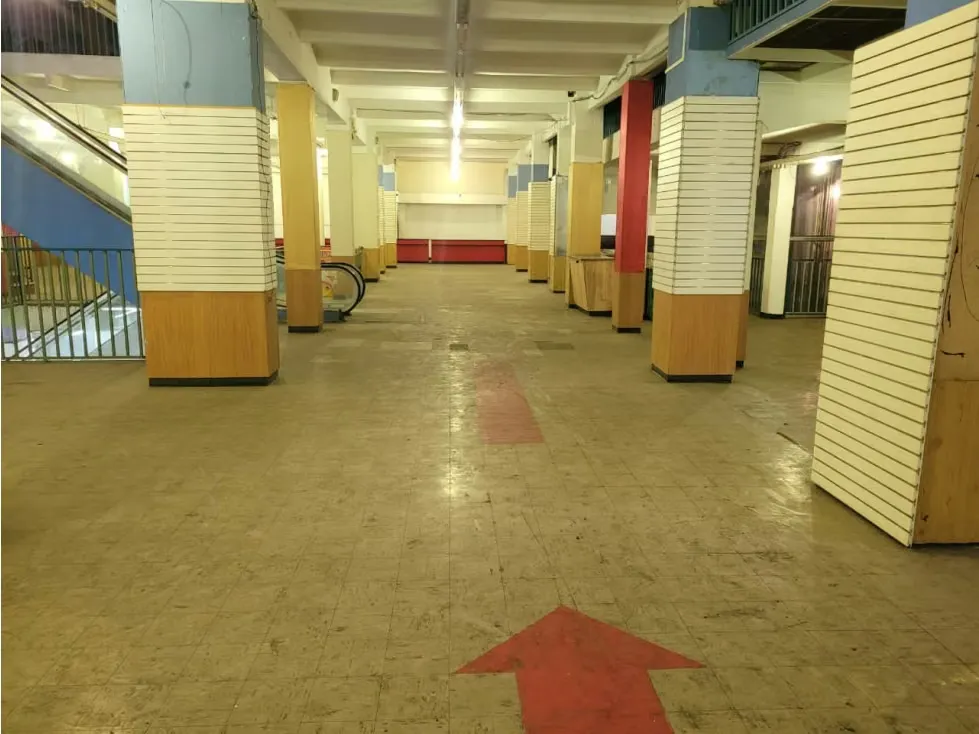 Vendo local 10.000m2 Capitolio 8736