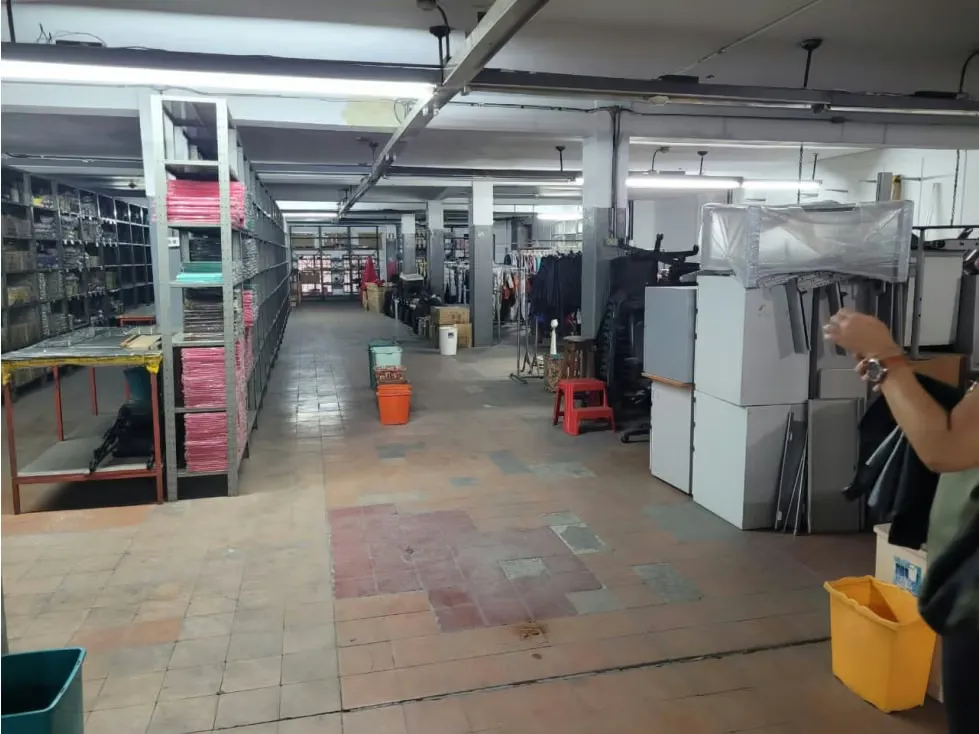 Vendo local 10.000m2 Capitolio 8736 - 11