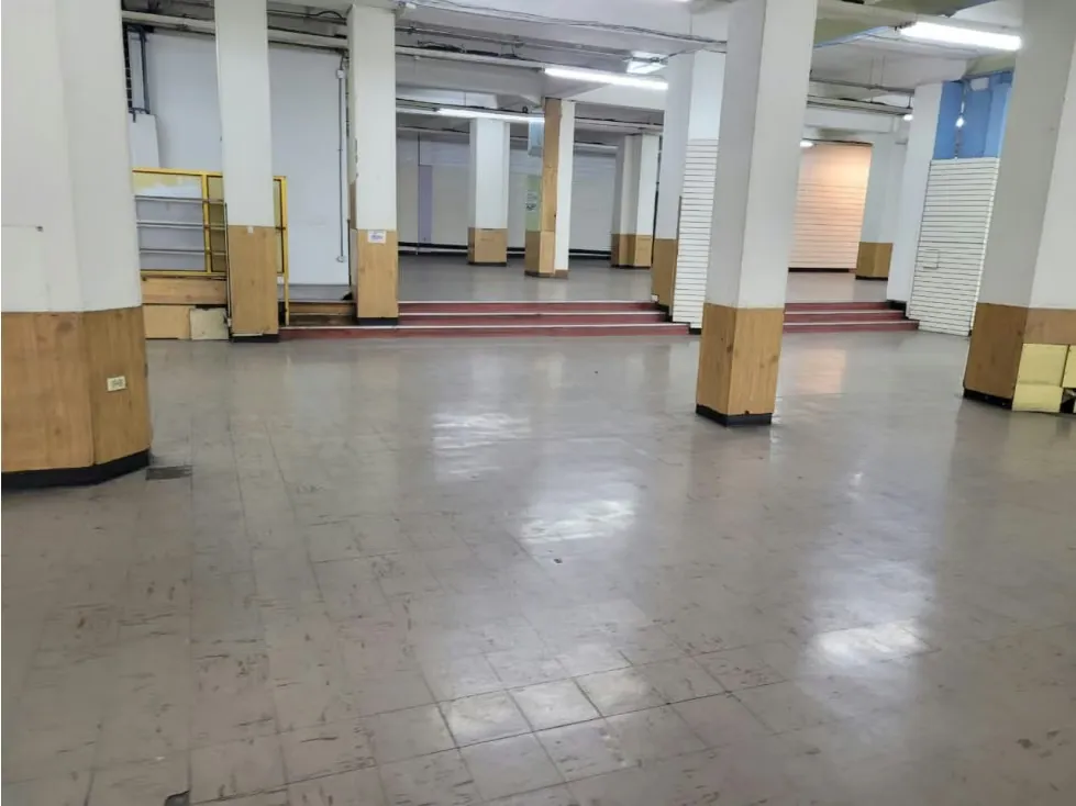 Vendo local 10.000m2 Capitolio 8736 - 9