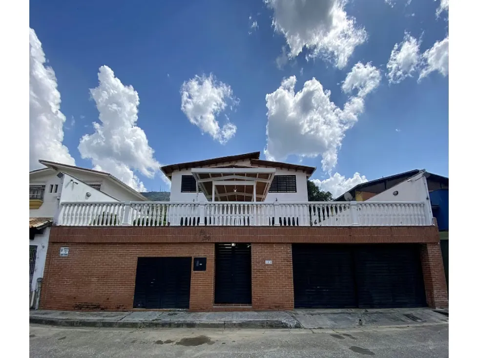 VENTA DE CASA EN LA TRINIDAD, SOROCAIMA