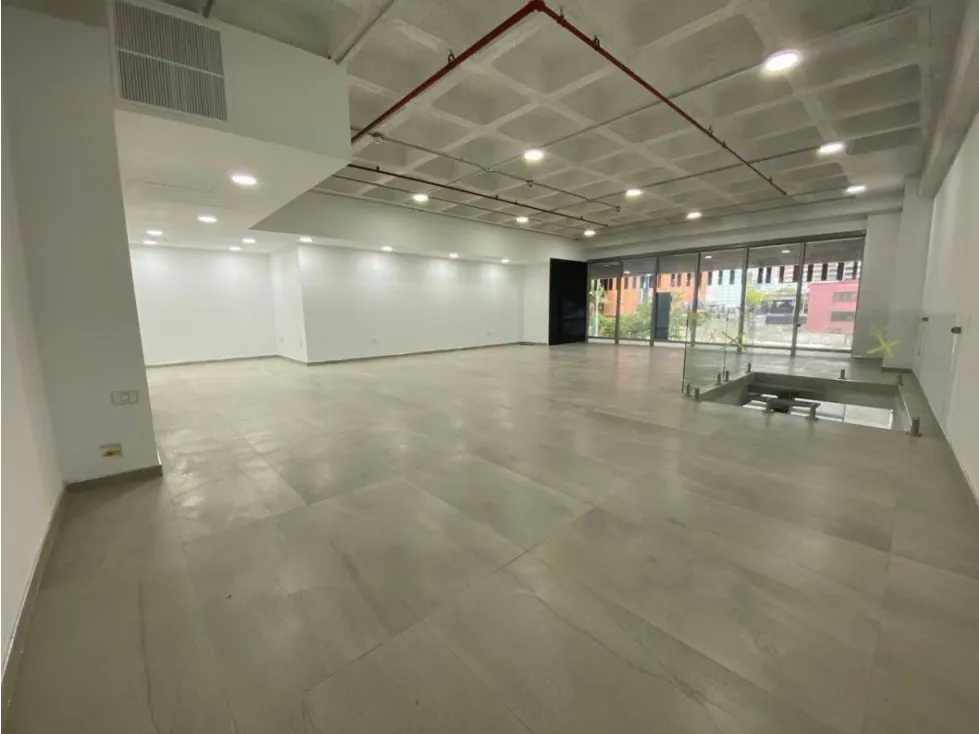 Local en venta o alquiler 232m², Calle Madrid - 5
