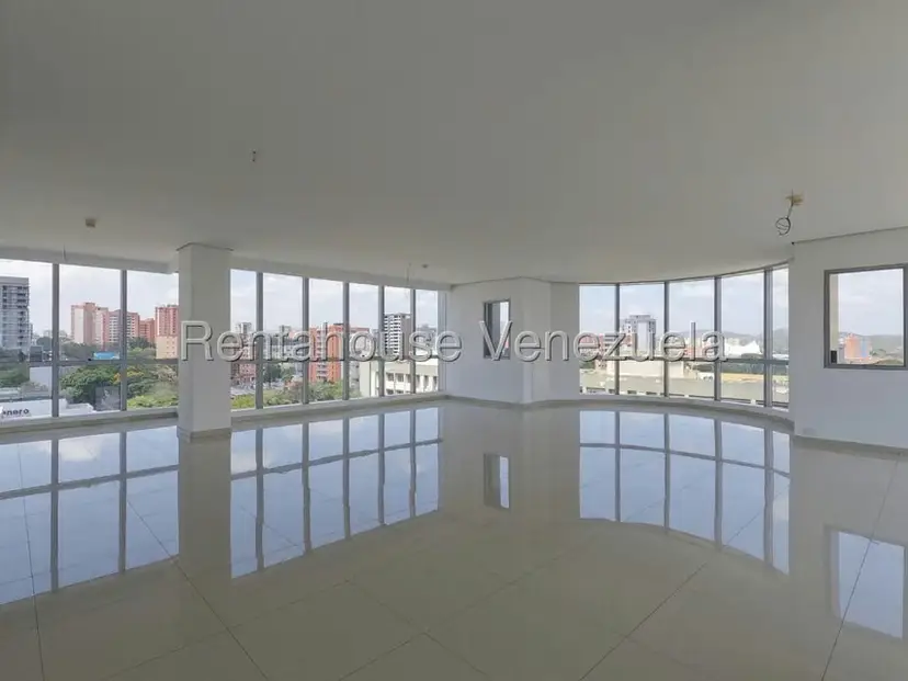 Comercial (Oficina) en Alquiler en Nueva Segovia, Lara