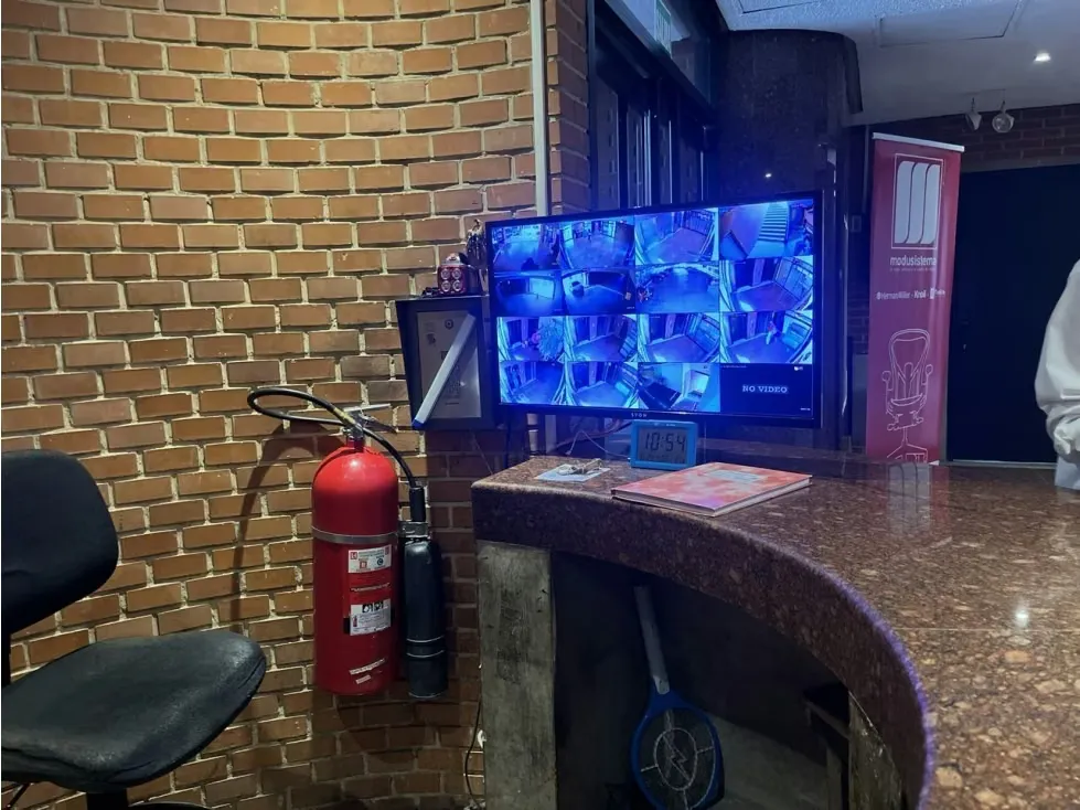 ALQUILER DE OFICINA EN URBANIZACIÓN LAS MERCEDES, MUNICIPIO BARUTA - 2