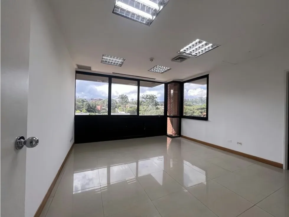 ALQUILER DE OFICINA EN URBANIZACIÓN LAS MERCEDES, MUNICIPIO BARUTA - 19