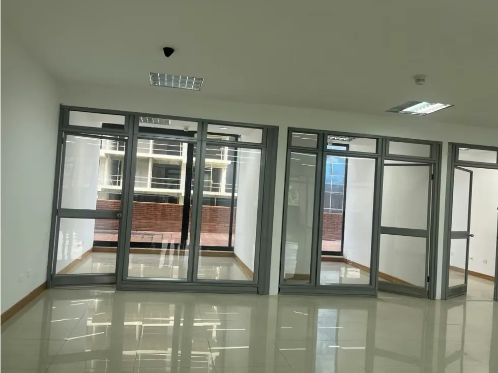 ALQUILER DE OFICINA EN URBANIZACIÓN LAS MERCEDES, MUNICIPIO BARUTA - 22