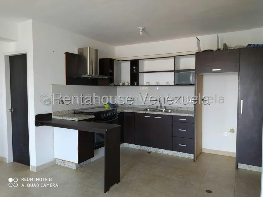 Apartamento (1 Nivel) en Alquiler en Zona Oeste, Lara - 11