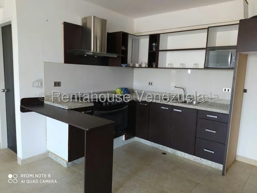Apartamento (1 Nivel) en Alquiler en Zona Oeste, Lara - 14