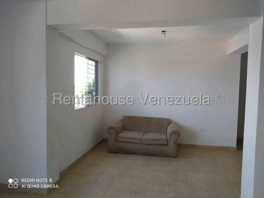 Apartamento (1 Nivel) en Alquiler en Zona Oeste, Lara - 9
