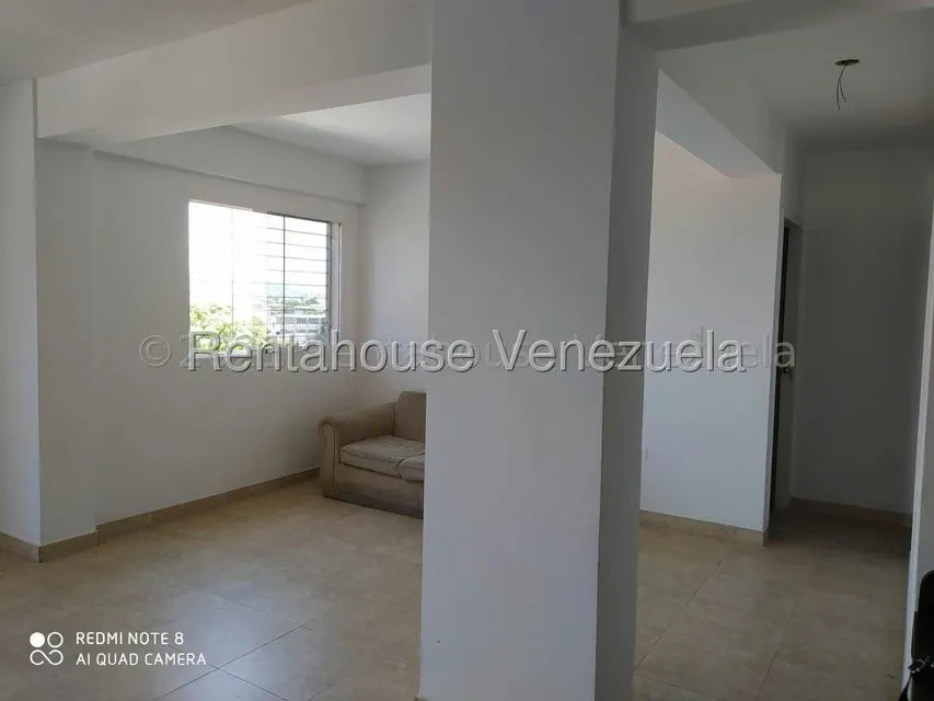 Apartamento (1 Nivel) en Alquiler en Zona Oeste, Lara - 10