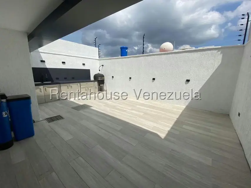 Casa (Duplex) en Venta en La Rosaleda, Lara - 32