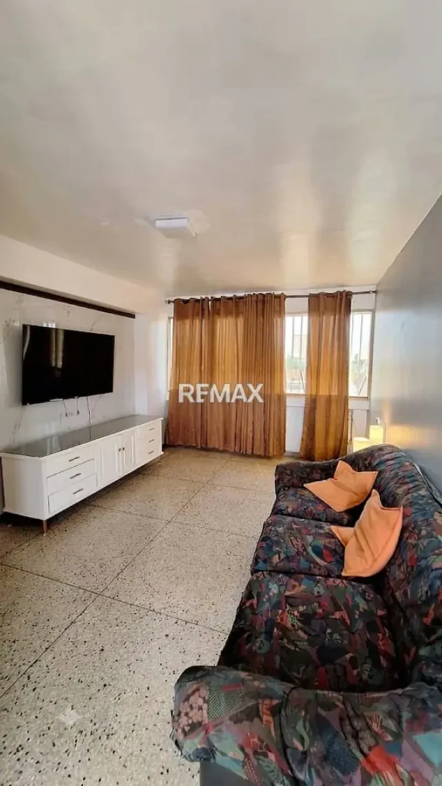 Vendo Apartamento en Conjunto Residencial Manaure, excelente ubicación en la zona universitaria de Maracaibo - 2
