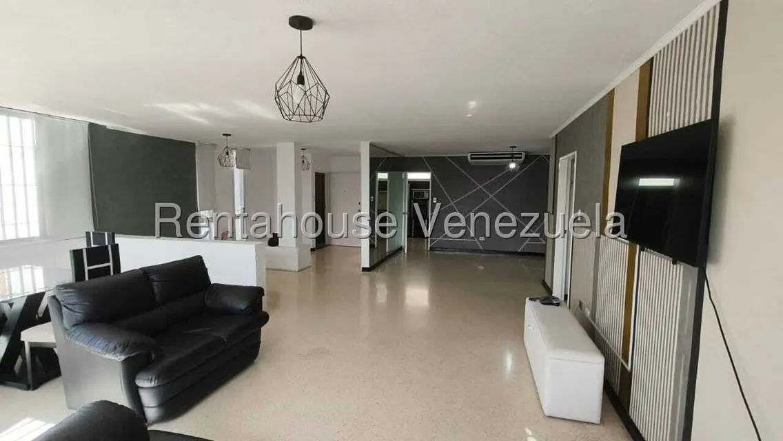 Apartamento (1 Nivel) en Alquiler en Las Mercedes, Distrito Metropolitano - 11