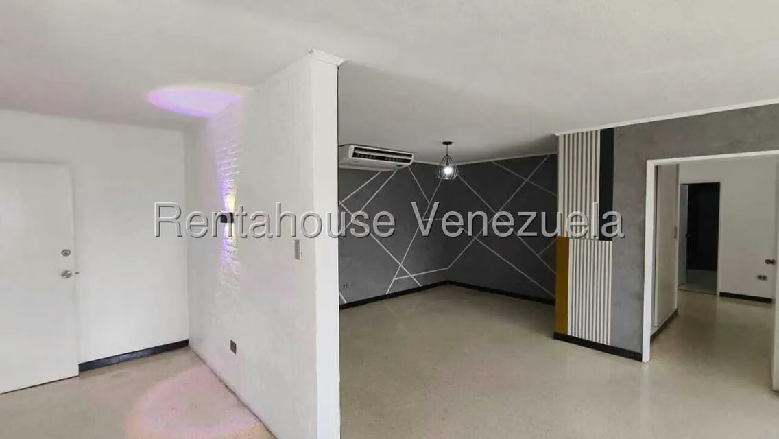 Apartamento (1 Nivel) en Alquiler en Las Mercedes, Distrito Metropolitano - 16