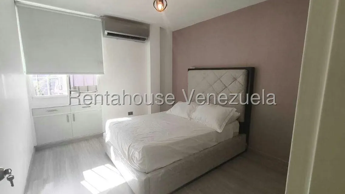 Apartamento (1 Nivel) en Alquiler en Las Mercedes, Distrito Metropolitano - 23