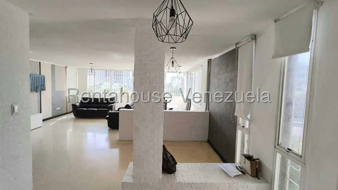 Apartamento (1 Nivel) en Alquiler en Las Mercedes, Distrito Metropolitano - 8
