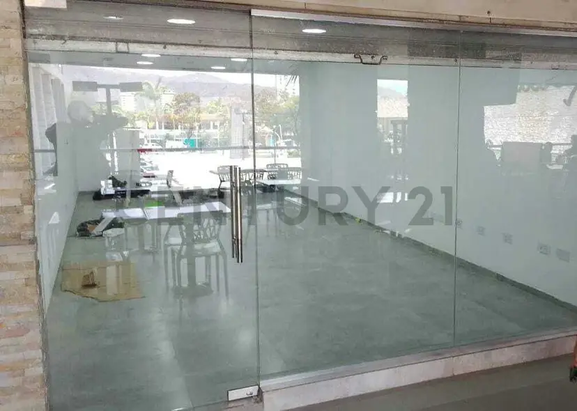 NUEVA OPORTUNIDAD EN C.C. CONCEPTO LA GRANJA