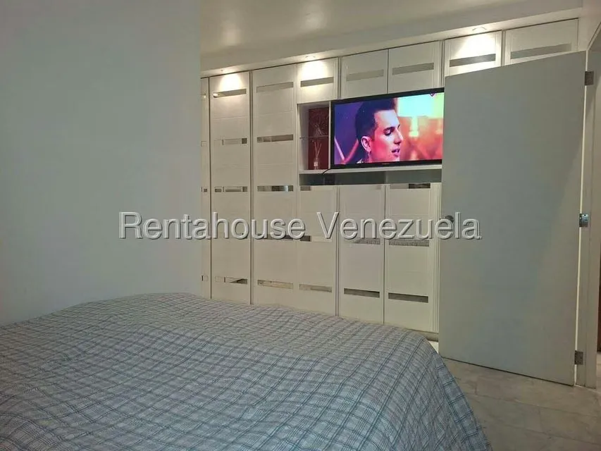 Apartamento (1 Nivel) en Alquiler en Los Palos Grandes, Distrito Metropolitano - 15