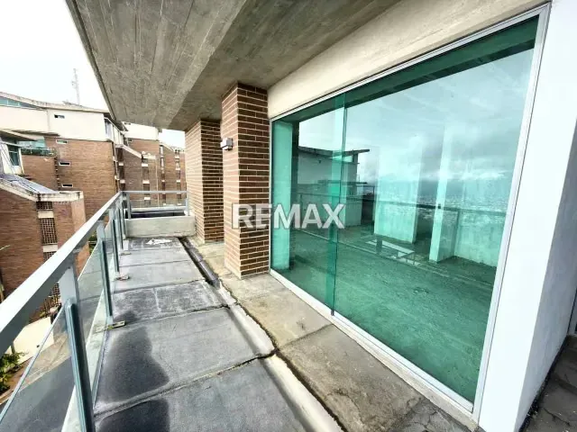 Exclusivo Apartamento en Obra Gris con Terraza y Vista Panorámica en Terrazas del Alto Hatillo - 2